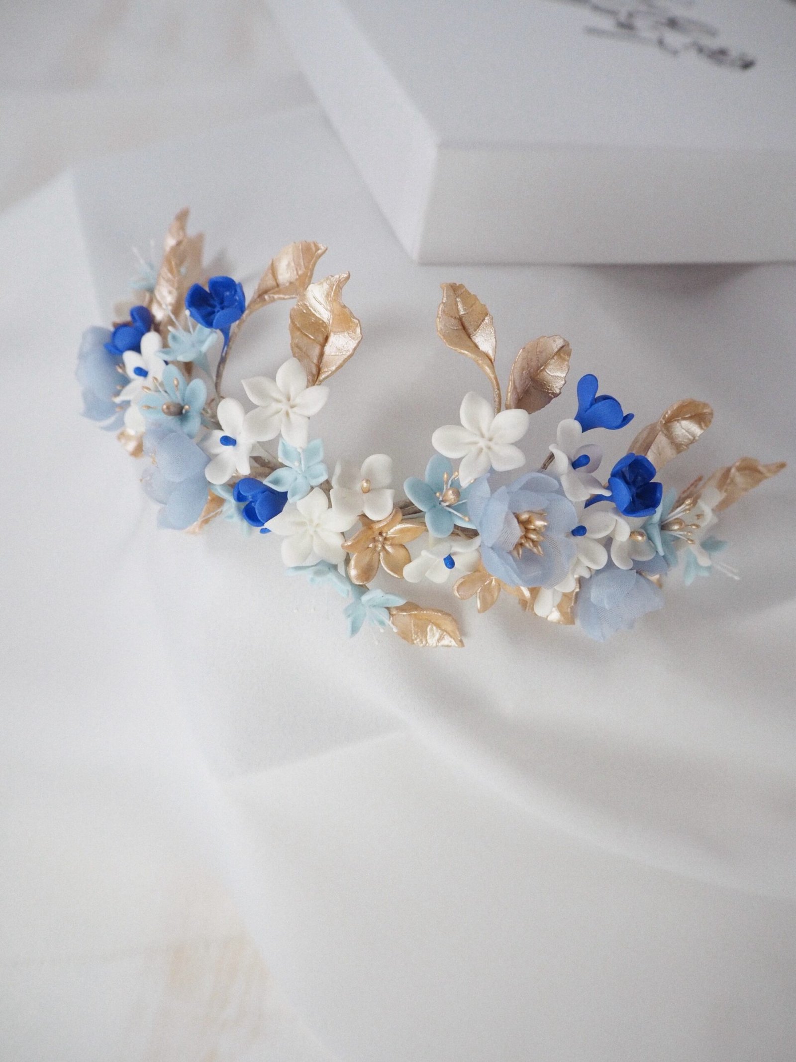 Tocado Flores Seda Azul Empolvado